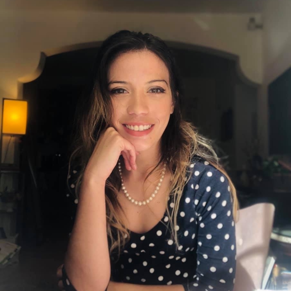 Meet your Posher, Cassandra